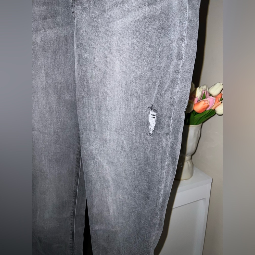 SOLD - Spanx Pull On Distressed Ankle Skinny Jeans - Picture 6 of 12